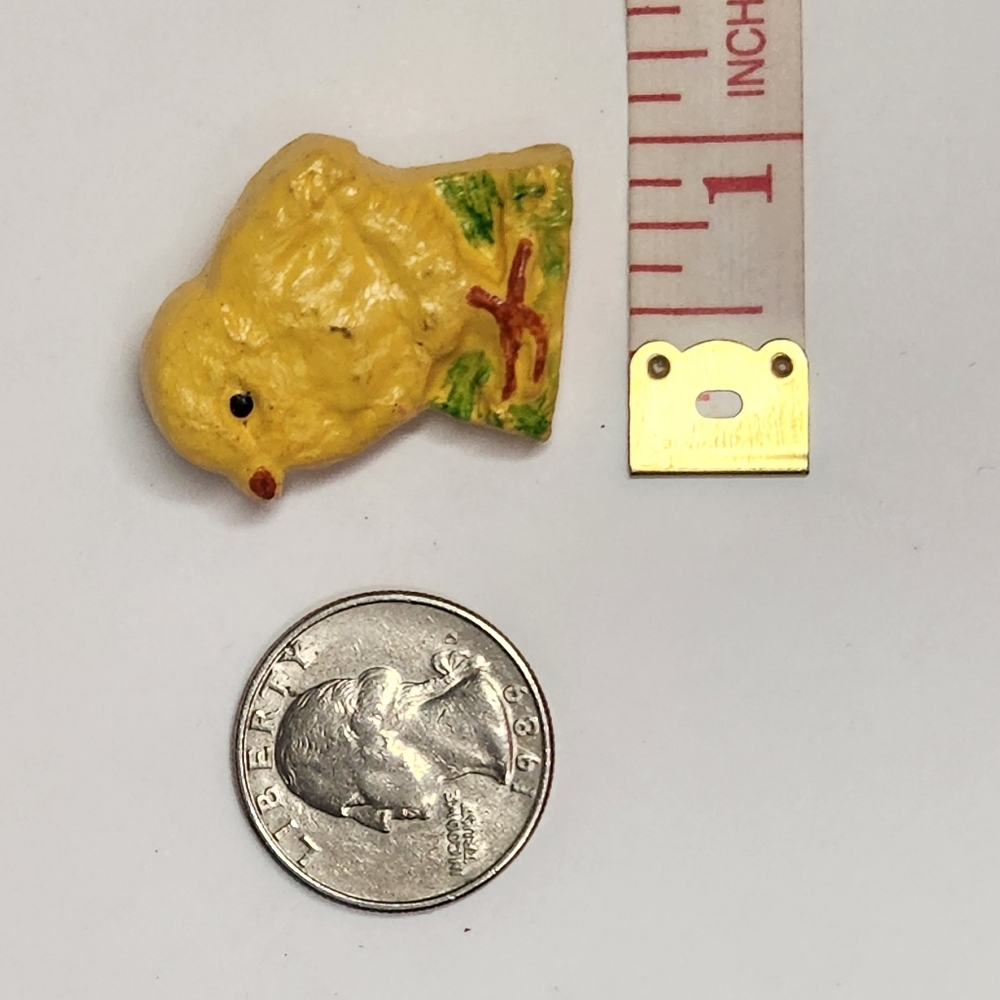 Yellow Spring Chick Pin Brooch - Picture 4 of 5